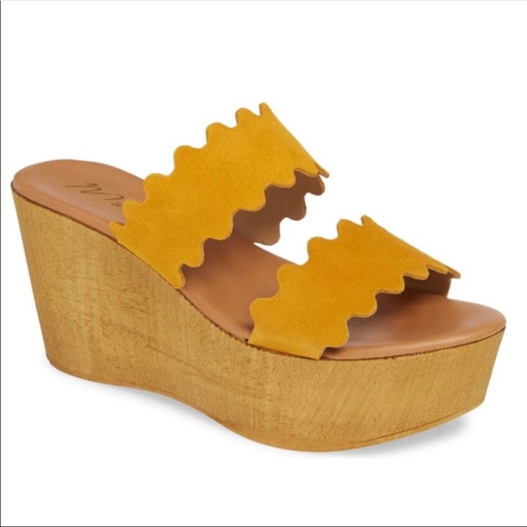 Matisse Shoes - Matisse 9M Charlie gold wedge leather platforms